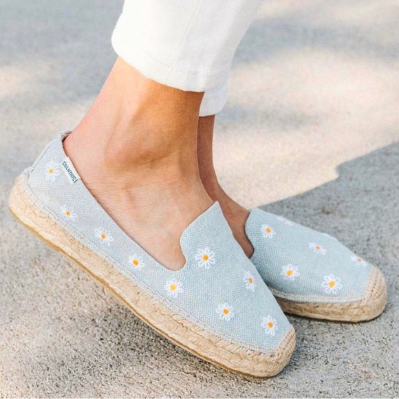 Anthropologie Shoes - SOLUDOS | NWOT DAISIES EMBROIDERED ESPADRILLES IN LIGHT BLUE CHAMBRAY SIZE 9